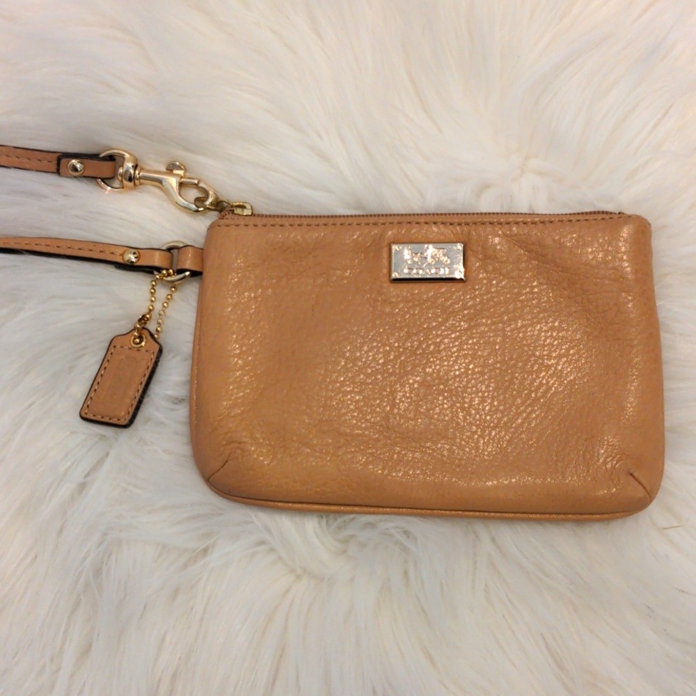 Pebbled Coach Tan Leather Wristlet Wallet
